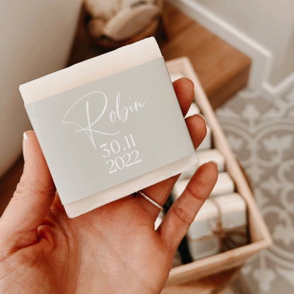 Cadeau personnalisé prénom, date, couleur, logo pour mariage, baptême, fête entreprise, HORECA / Savon personnalisé saponifié à froid juliette. Natural Cosmetics Belgique Luxembourg