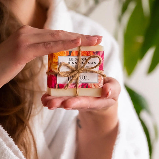 Savon bio naturel | Savon de Bonne-Maman juliette. Natural Cosmetics : nettoyant visage corps saponifié à froid | Cosmétiques bio naturels Belgique Luxembourg France