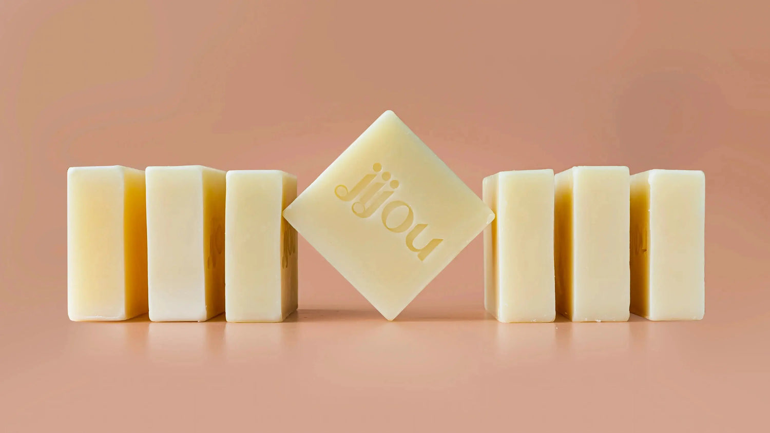 Savon bio naturel | Savon de Bonne-Maman JIJOU juliette. Natural Cosmetics : nettoyant visage corps saponifié à froid | Cosmétiques bio naturels Belgique Luxembourg France